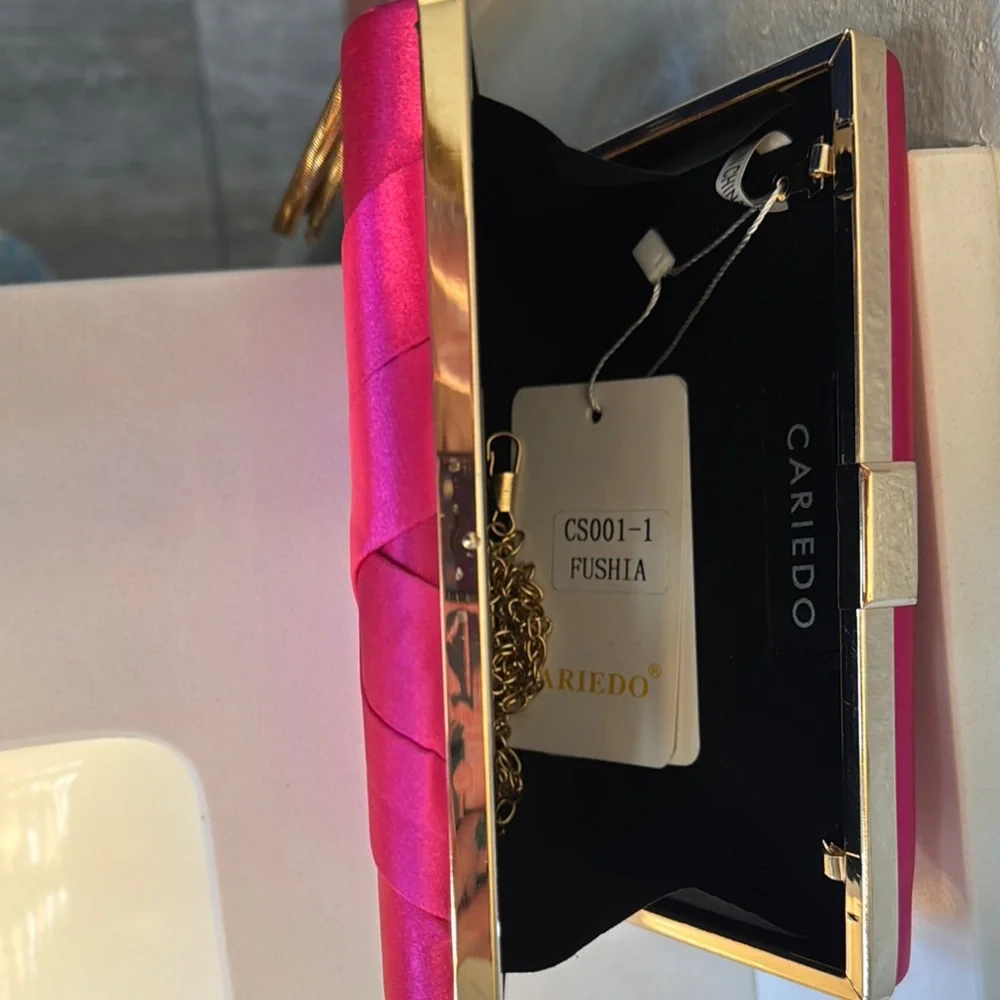 Elegant Pink Clutch Bag - Picture 4 of 4